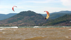 Spot Kitesurf : Lac du Salagou à Clermont-l’Hérault